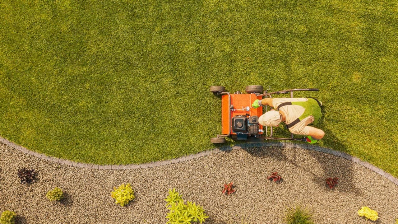 Entretien des surfaces engazonnées